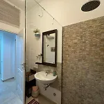 Warm Hideaway In Vibrant Tuscolano * Roma