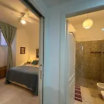 Warm Hideaway In Vibrant Tuscolano